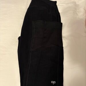 ALO Yoga Black Leggings
